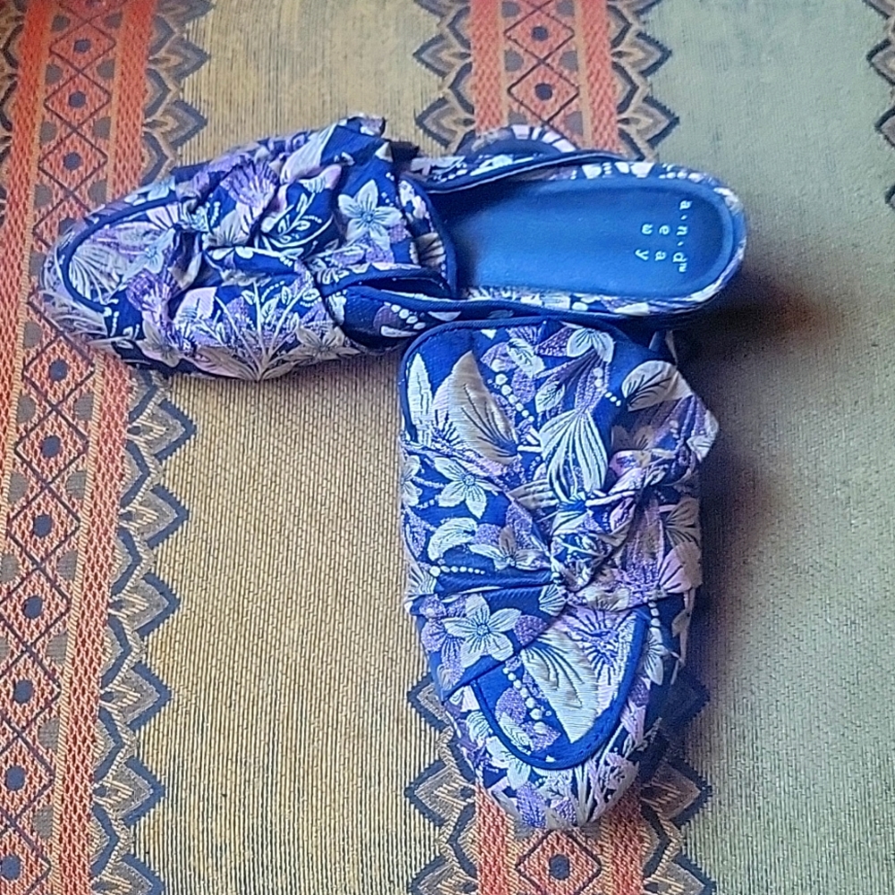 Floral Mules - Picture 2 of 3